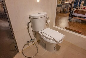 Boss Suites Nana Hotel