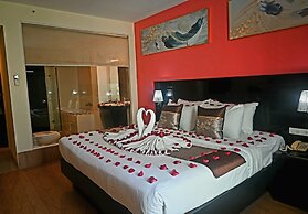 Boss Suites Nana Hotel