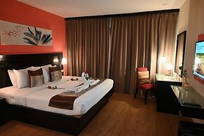 Boss Suites Nana Hotel