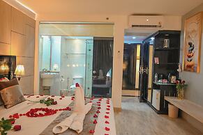 Boss Suites Nana Hotel