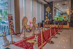 Boss Suites Nana Hotel