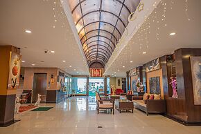 Boss Suites Nana Hotel