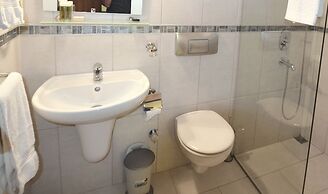 Hotel Cachet Adults Only