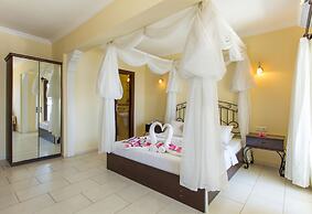 Hotel Cachet Adults Only