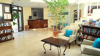 Hotel Cachet Adults Only