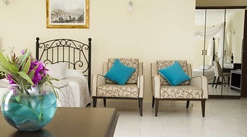 Hotel Cachet Adults Only