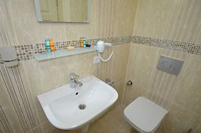 Hotel Cachet Adults Only