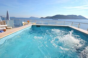 Hotel Cachet Adults Only