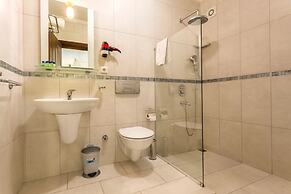 Hotel Cachet Adults Only