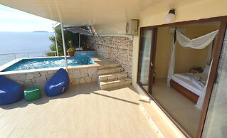 Hotel Cachet Adults Only