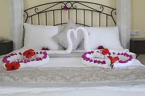 Hotel Cachet Adults Only