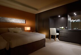 Toba Hotel International