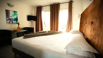 Bella Vista, Hôtel Suites & Maisons