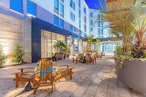 Aloft Jacksonville Tapestry Park