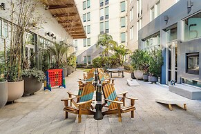 Aloft Jacksonville Tapestry Park