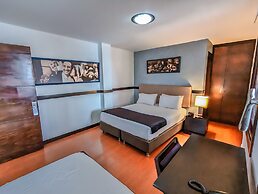 Hotel Charlotte Suite 26