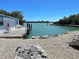 Floating Sea Cove Resort & Marina