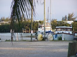 Floating Sea Cove Resort & Marina