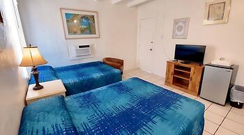 Floating Sea Cove Resort & Marina