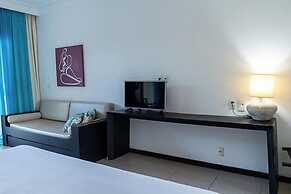 Dom Pedro Laguna Beach Resort & Golf by WAM Experience