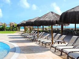Dom Pedro Laguna Beach Resort & Golf by WAM Experience
