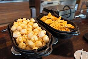 Dom Pedro Laguna Beach Resort & Golf by WAM Experience