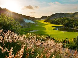 Dom Pedro Laguna Beach Resort & Golf by WAM Experience