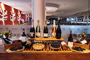 Dom Pedro Laguna Beach Resort & Golf by WAM Experience