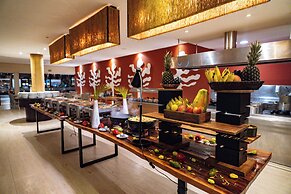 Dom Pedro Laguna Beach Resort & Golf by WAM Experience