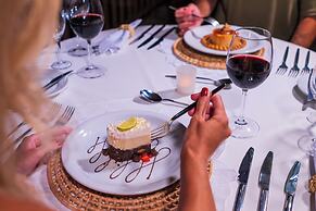 Dom Pedro Laguna Beach Resort & Golf by WAM Experience