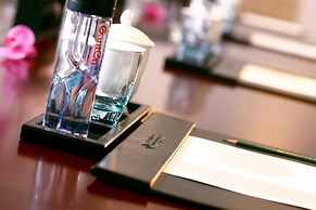 Ningbo Nanyuan Universe Deluxe Hotel