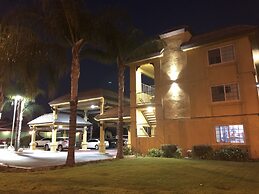 Simply Home Inn & Suites