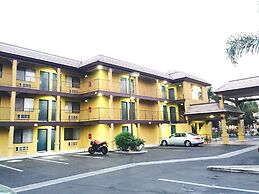 Simply Home Inn & Suites