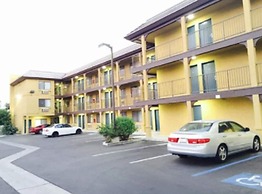 Simply Home Inn & Suites