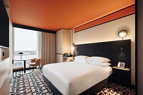 DoubleTree by Hilton Amsterdam Centraal Station