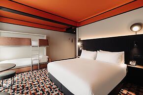 DoubleTree by Hilton Amsterdam Centraal Station