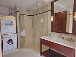 Column Bangkok Hotel