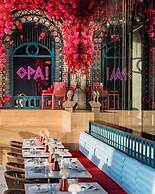 Column Bangkok Hotel