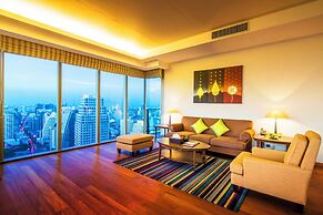 Column Bangkok Hotel