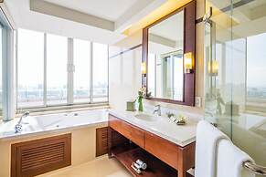 Column Bangkok Hotel