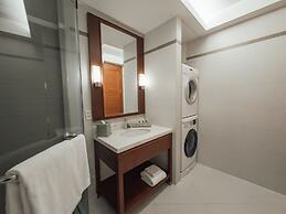 Column Bangkok Hotel