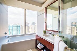 Column Bangkok Hotel