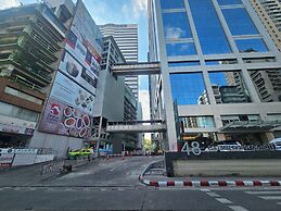 Column Bangkok Hotel