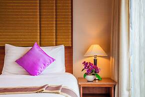 Column Bangkok Hotel