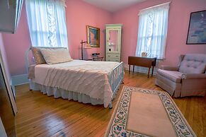 Dailey Renewal Retreat Bed & Breakfast