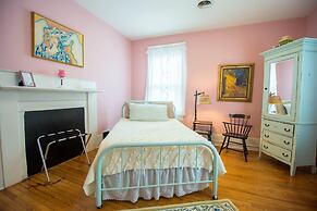 Dailey Renewal Retreat Bed & Breakfast