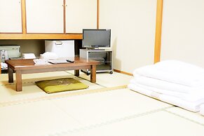 Hiroshima Peace Hotel - Hostel