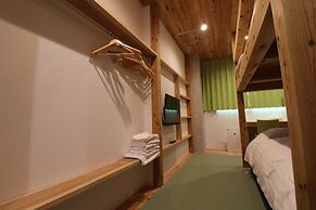 Hiroshima Peace Hotel - Hostel