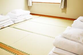Hiroshima Peace Hotel - Hostel