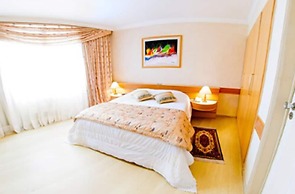 Hotel del Rey By Poty